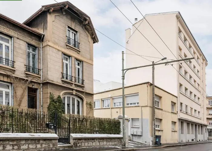 Saint-Etienne Confort 2